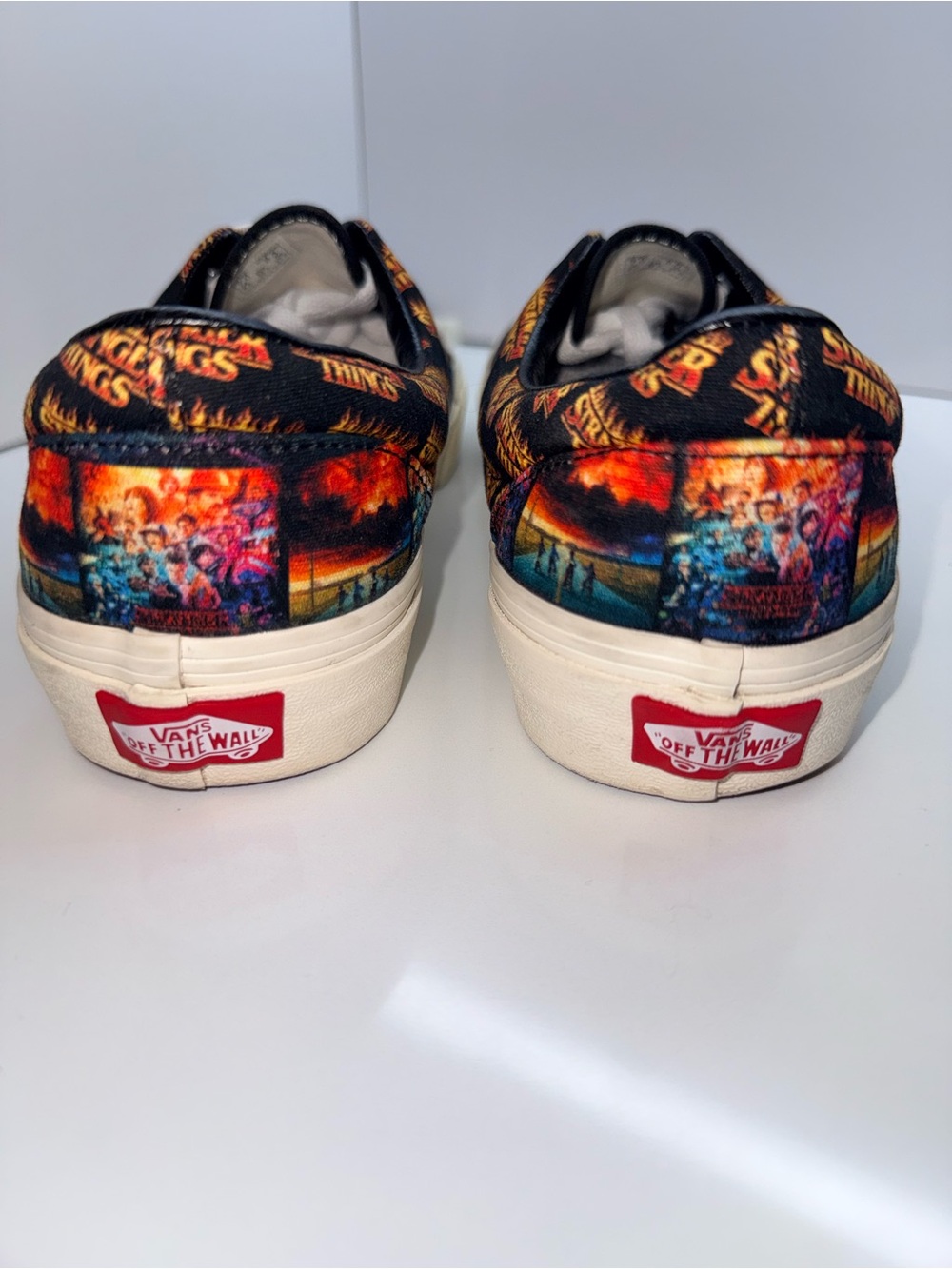 🖤 Vans Customs x Stranger Things Era/Authentic Sneakers – Men’s 7/ Women’s 8.5 - Picture 4 of 8